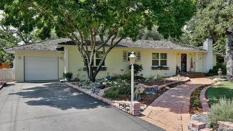 3748 Cheryl Dr, Redding, CA 96002 photo 4