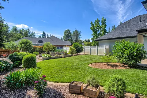 4377 Brittany Dr, Redding, CA 96002 photo 42