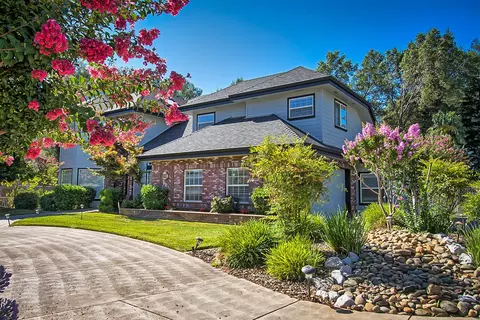 4377 Brittany Dr, Redding, CA 96002 photo 4