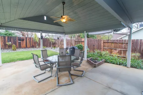 1593 Lavender Way, Redding, CA 96003 photo 19
