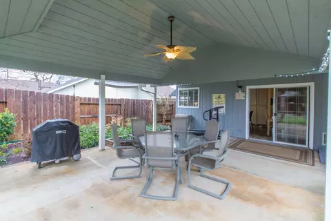 1593 Lavender Way, Redding, CA 96003 photo 5