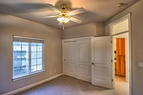 2866 Pacific Ave, Redding, CA 96002 photo 16