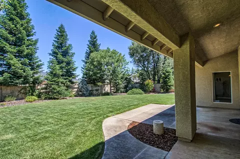 2866 Pacific Ave, Redding, CA 96002 photo 21