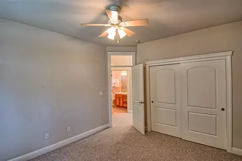 2866 Pacific Ave, Redding, CA 96002 photo 17