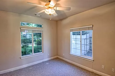 2866 Pacific Ave, Redding, CA 96002 photo 15