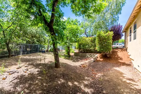 663 State St, Redding, CA 96001 photo 16