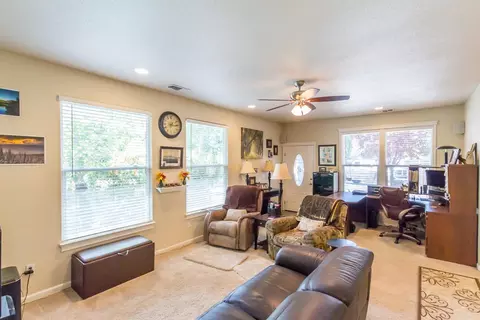 663 State St, Redding, CA 96001 photo 8