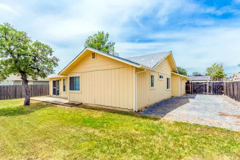 165 Danbury Dr, Redding, CA 96003 photo 17