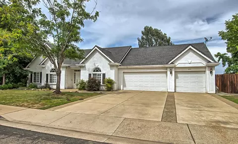 431 River Park Dr, Redding, CA 96003 photo 1