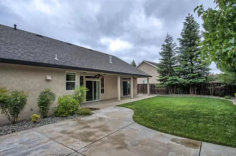634 Casa Buena St, Redding, CA 96003 photo 31