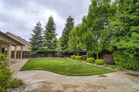 634 Casa Buena St, Redding, CA 96003 photo 33