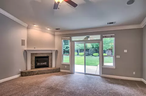 634 Casa Buena St, Redding, CA 96003 photo 8