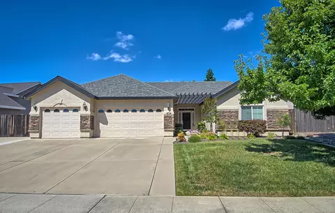 634 Casa Buena St, Redding, CA 96003 photo 1