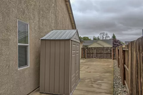 634 Casa Buena St, Redding, CA 96003 photo 34
