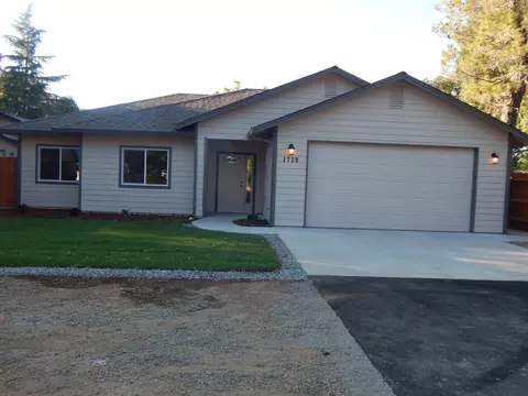 1738 Mill St, Anderson, CA 96007 photo 2