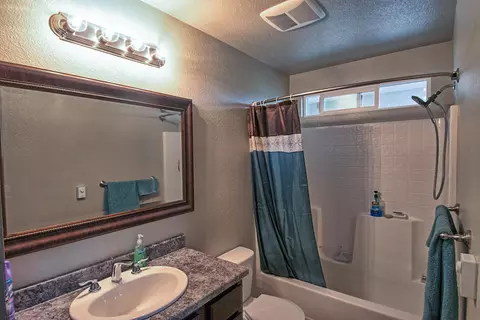 3245 Bridgewater Ct, Redding, CA 96003 photo 14
