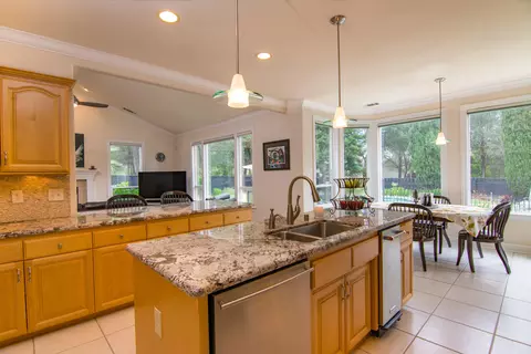 8019 Sawwood Ct, Redding, CA 96001 photo 7