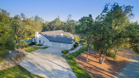 8019 Sawwood Ct, Redding, CA 96001 photo 12