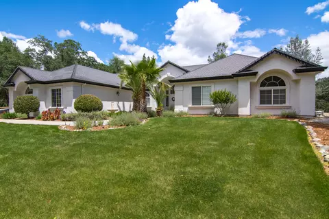 8019 Sawwood Ct, Redding, CA 96001 photo 1