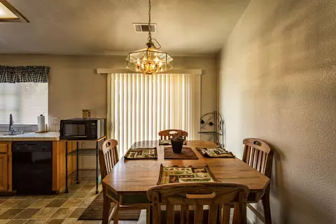 554 Springer Dr, Redding, CA 96003 photo 5