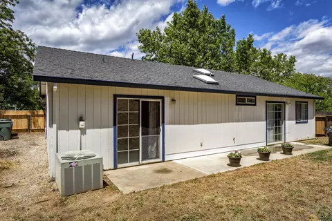 554 Springer Dr, Redding, CA 96003 photo 17