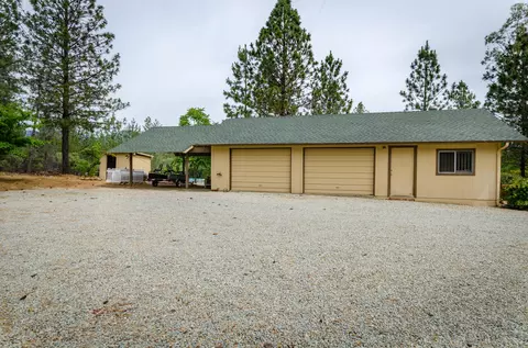 16249 North St, Redding, CA 96001 photo 6