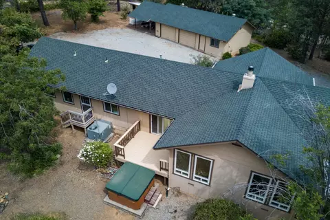 16249 North St, Redding, CA 96001 photo 9
