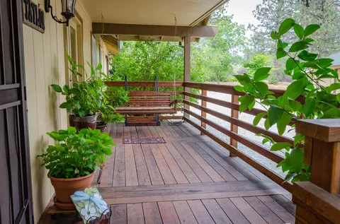 16249 North St, Redding, CA 96001 photo 2