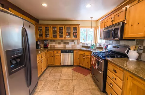 16249 North St, Redding, CA 96001 photo 11