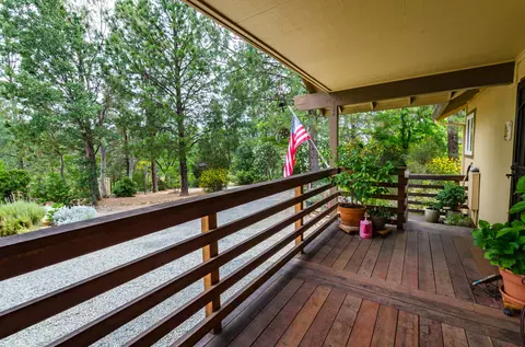 16249 North St, Redding, CA 96001 photo 8