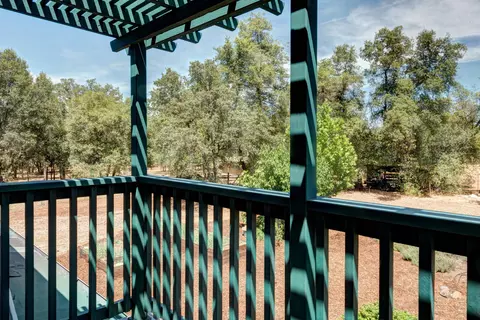 10637 Green Oaks Ln, Redding, CA 96003 photo 35