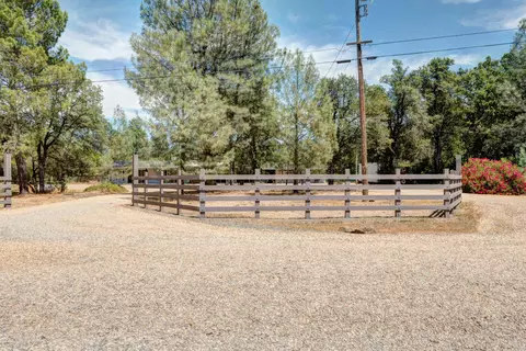 10637 Green Oaks Ln, Redding, CA 96003 photo 61