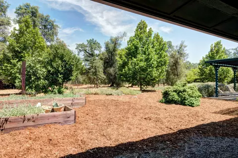 10637 Green Oaks Ln, Redding, CA 96003 photo 53