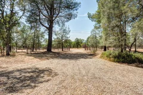 10637 Green Oaks Ln, Redding, CA 96003 photo 63