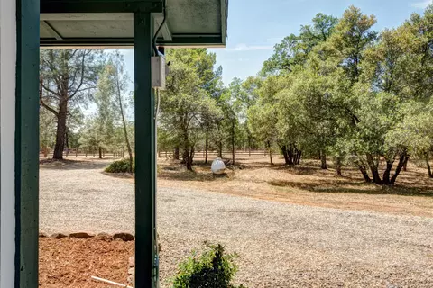 10637 Green Oaks Ln, Redding, CA 96003 photo 68