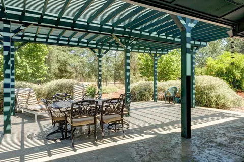 10637 Green Oaks Ln, Redding, CA 96003 photo 46