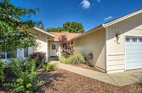 1786 Sterling Dr, Redding, CA 96003 photo 3