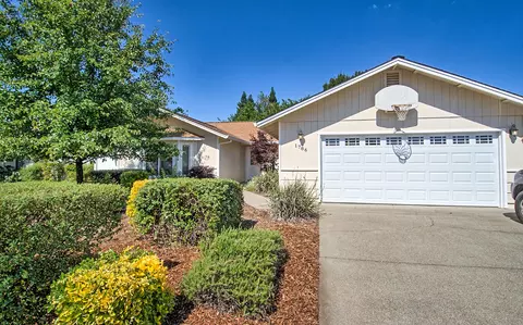 1786 Sterling Dr, Redding, CA 96003 photo 1