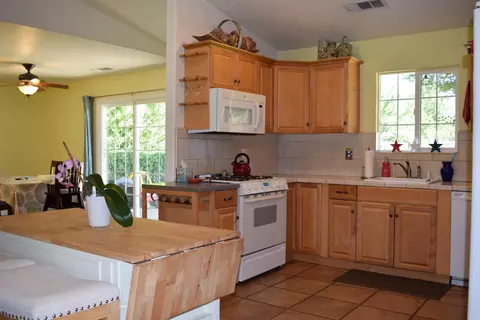 584 Sykes Ave, Red Bluff, CA 96080 photo 7