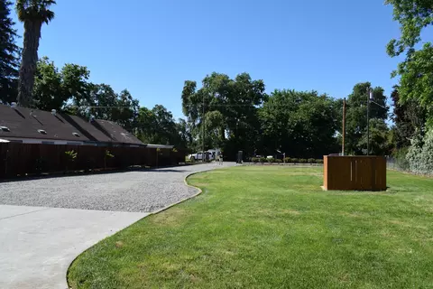 584 Sykes Ave, Red Bluff, CA 96080 photo 4