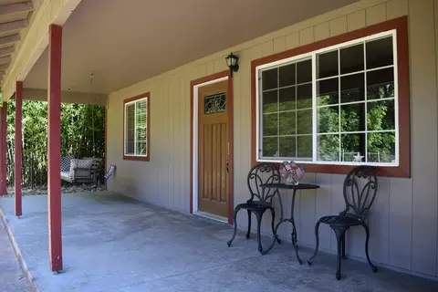 584 Sykes Ave, Red Bluff, CA 96080 photo 2