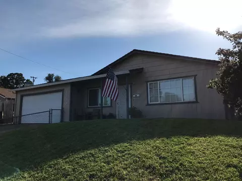 1330 Hemlock Ave, Anderson, CA 96007 photo 1