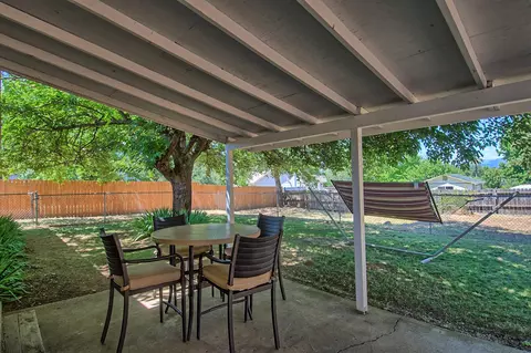 2030 Penn Dr, Redding, CA 96002 photo 22
