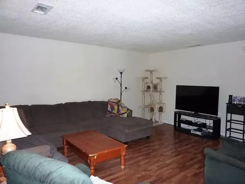 2357 Wilson Ave, Redding, CA 96002 photo 3