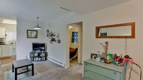 2954 Placer St, Redding, CA 96001 photo 4