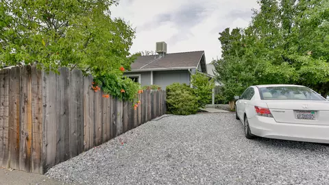2954 Placer St, Redding, CA 96001 photo 14