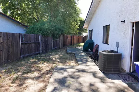 1461 Casa Vereda Way, Redding, CA 96003 photo 40