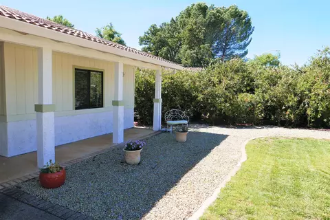 1461 Casa Vereda Way, Redding, CA 96003 photo 5