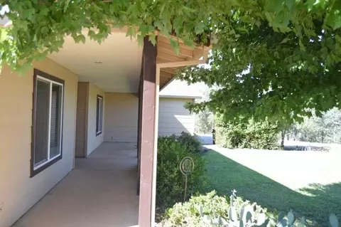 16752 Lassen Ave, Anderson, CA 96007 photo 3