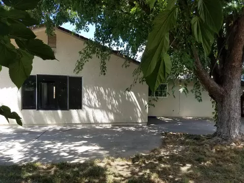 230 Oleander Cir, Redding, CA 96001 photo 3